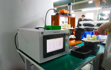 Limpiafondos rob&oacute;tico inal&aacute;mbrico